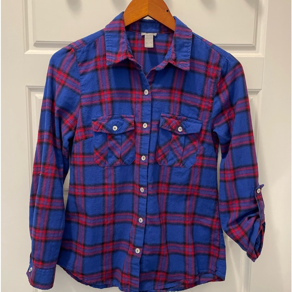 CHARLOTTE RUSSE small flannel blue, red & black plaid